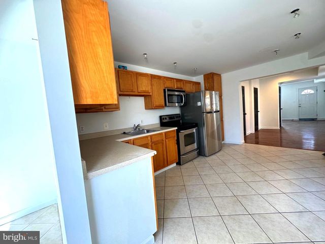 208 WASHINGTON S, Baltimore, MD 21231