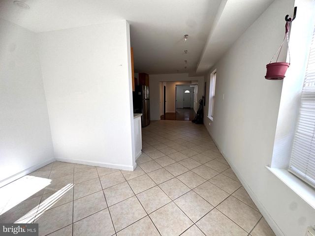 208 WASHINGTON S, Baltimore, MD 21231