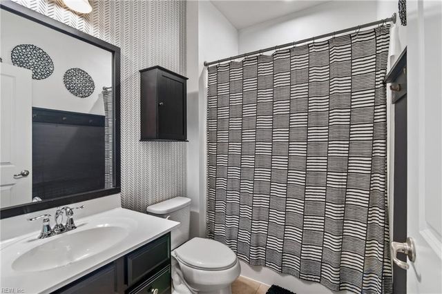 4336 Whitfield Ln, Chesapeake, VA 23324