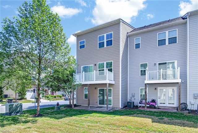 4336 Whitfield Ln, Chesapeake, VA 23324