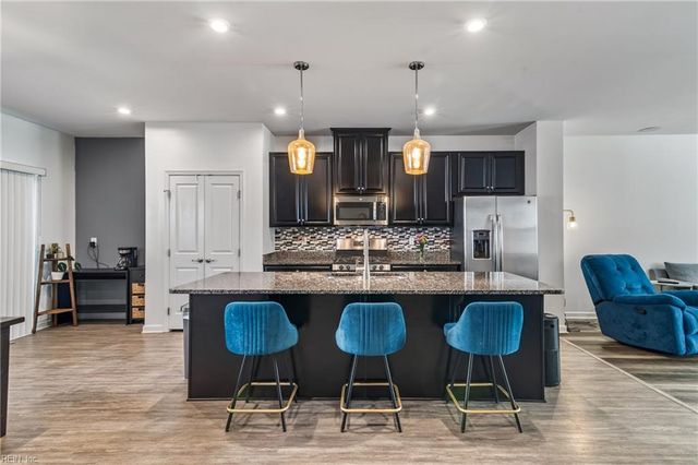 4336 Whitfield Ln, Chesapeake, VA 23324