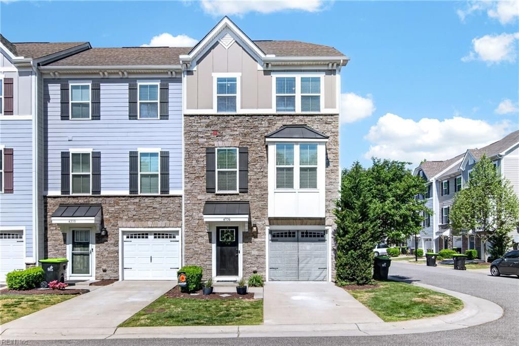 4336 Whitfield Ln, Chesapeake, VA 23324