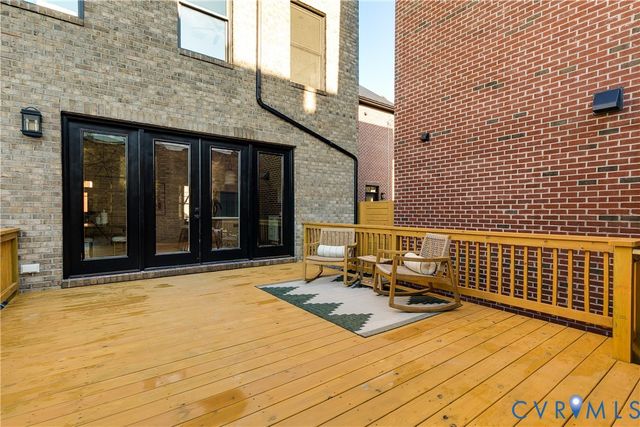 2533 M St, Richmond, VA 23223