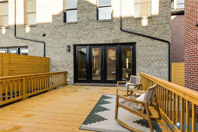 2533 M St, Richmond, VA 23223