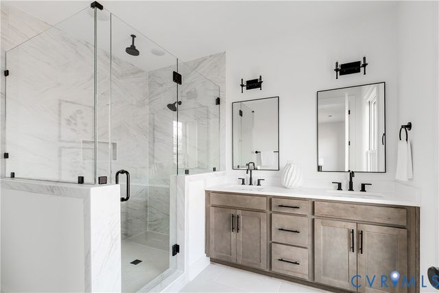 2533 M St, Richmond, VA 23223