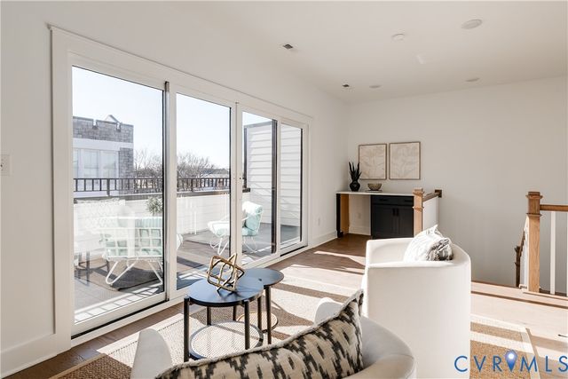 2533 M St, Richmond, VA 23223