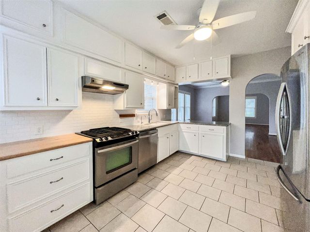 4035 Michaux Street, Houston, TX 77009