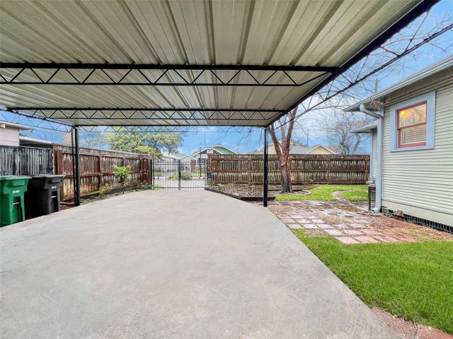 4035 Michaux Street, Houston, TX 77009