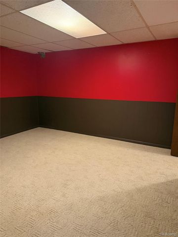 1109 Kenilworth Place, Clawson, MI 48017