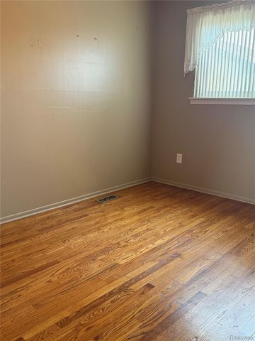 1109 Kenilworth Place, Clawson, MI 48017