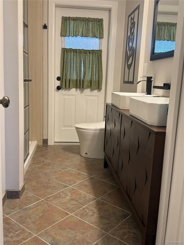 1109 Kenilworth Place, Clawson, MI 48017