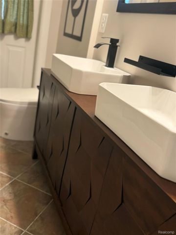 1109 Kenilworth Place, Clawson, MI 48017