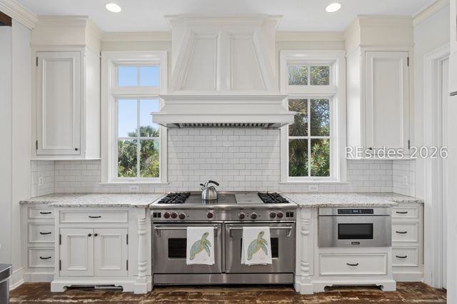 77 Dune Ln, Hilton Head Island, SC 29928