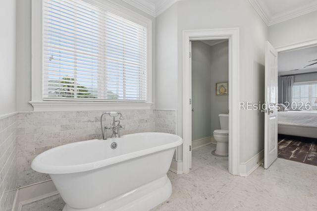 77 Dune Ln, Hilton Head Island, SC 29928