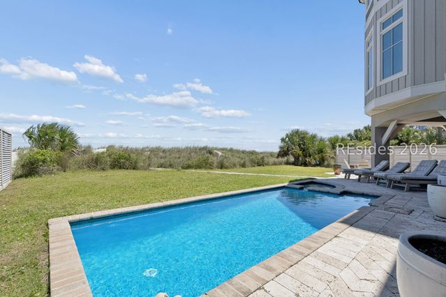 77 Dune Ln, Hilton Head Island, SC 29928