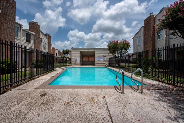 3901 Woodchase Drive 59, Houston, TX 77042