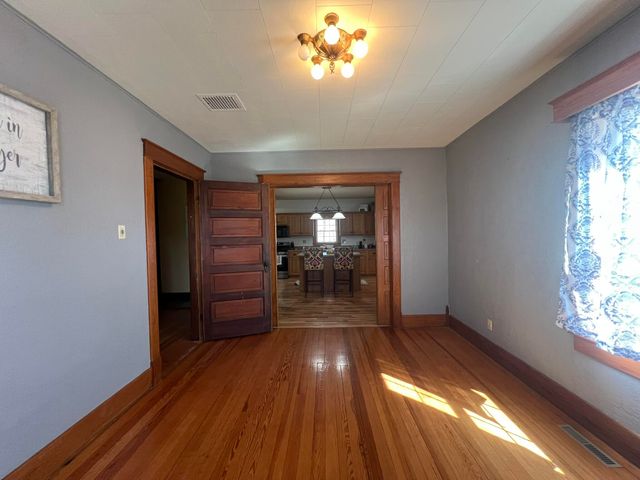 116 Clingan Avenue, Willow Springs, MO 65793