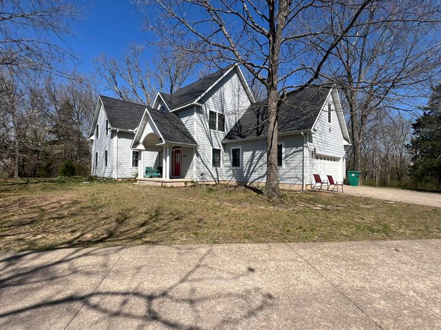 116 Clingan Avenue, Willow Springs, MO 65793