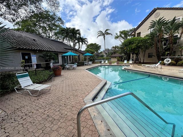 4221 W Mcnab Rd 35, Pompano Beach, FL 33069