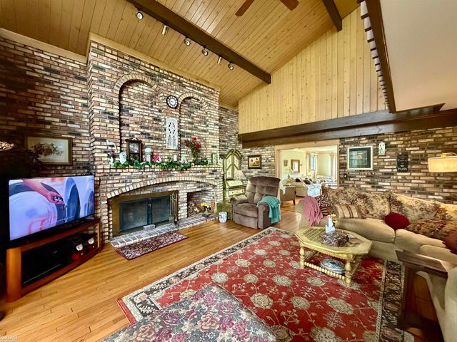 1269 Briarcliffe Drive, Flint Twp, MI 48532