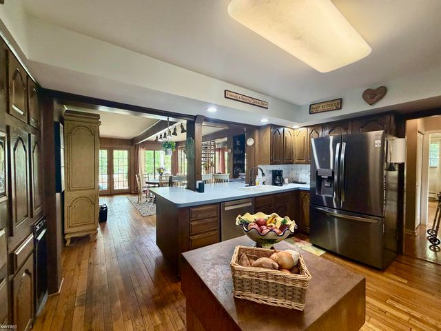 1269 Briarcliffe Drive, Flint Twp, MI 48532