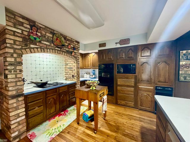 1269 Briarcliffe Drive, Flint Twp, MI 48532