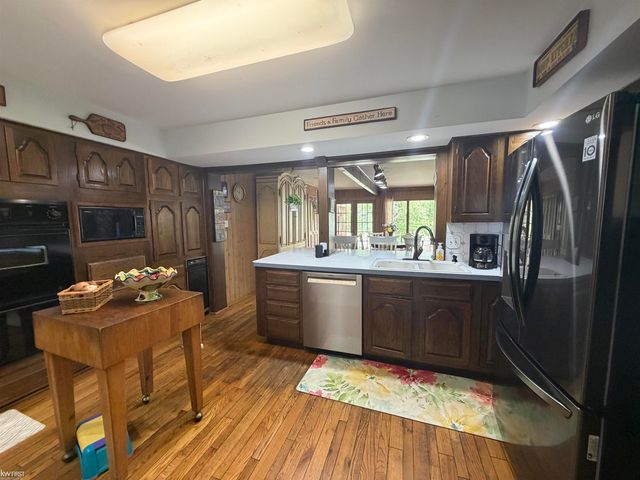 1269 Briarcliffe Drive, Flint Twp, MI 48532