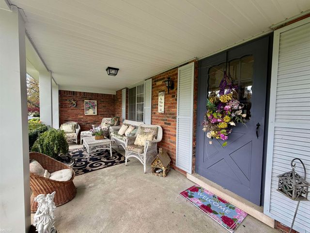 1269 Briarcliffe Drive, Flint Twp, MI 48532