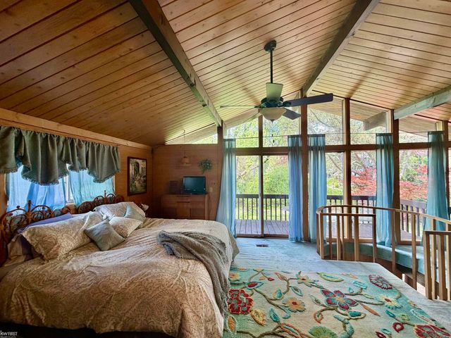 1269 Briarcliffe Drive, Flint Twp, MI 48532