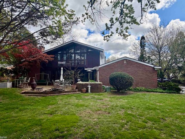 1269 Briarcliffe Drive, Flint Twp, MI 48532