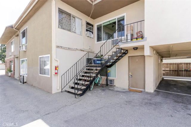 7343 Woodley Avenue 3, Van Nuys, CA 91406