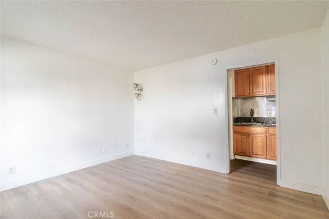 7343 Woodley Avenue 3, Van Nuys, CA 91406