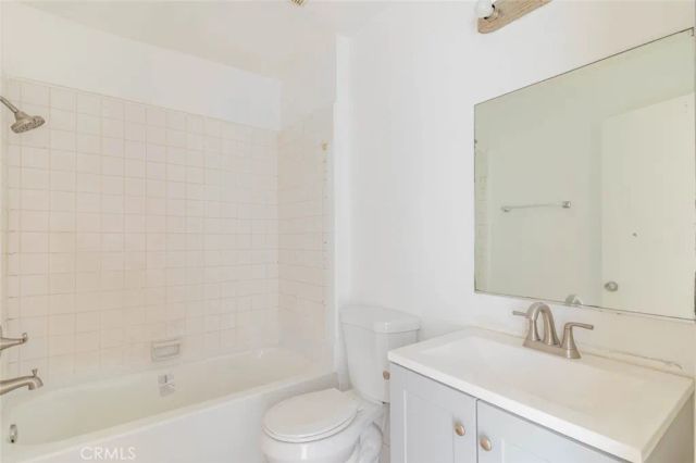 7343 Woodley Avenue 3, Van Nuys, CA 91406