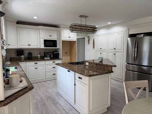 1310 New Lenox Road, Joliet, IL 60433