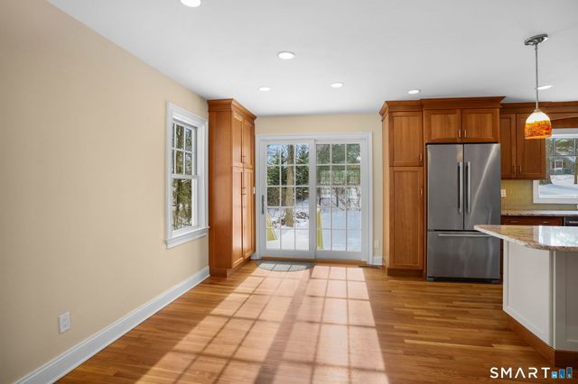 220 Hilltop Circle, Trumbull, CT 06611