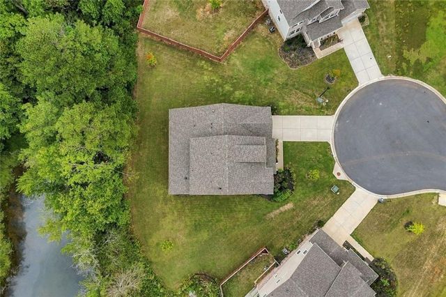 8965 Tanner Crescent, Ball Ground, GA 30107