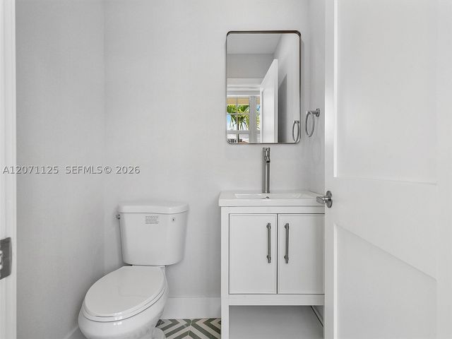 112 Florida Ave, Coral Gables, FL 33133