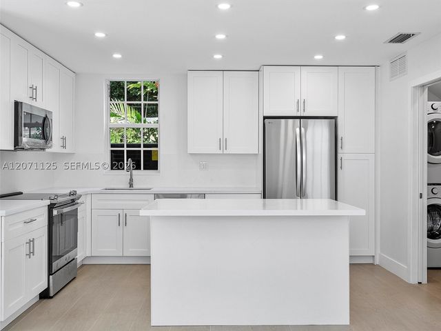 112 Florida Ave, Coral Gables, FL 33133
