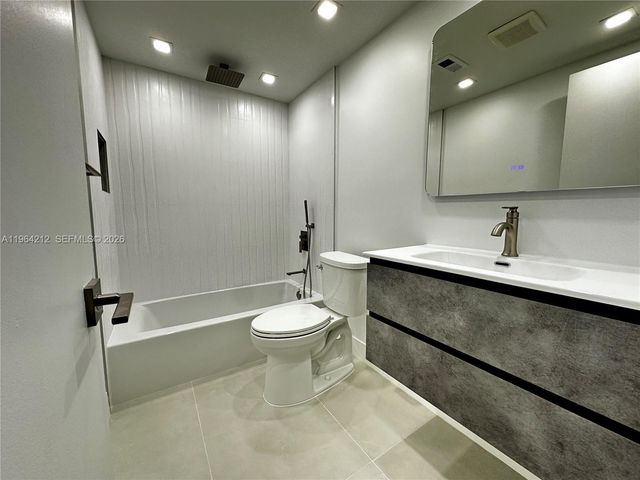 10625 SW 112th Ave 306, Miami, FL 33176