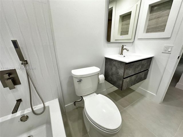 10625 SW 112th Ave 306, Miami, FL 33176