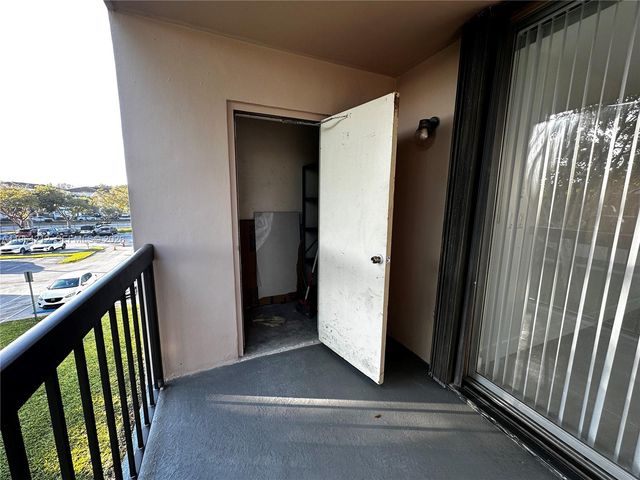 10625 SW 112th Ave 306, Miami, FL 33176