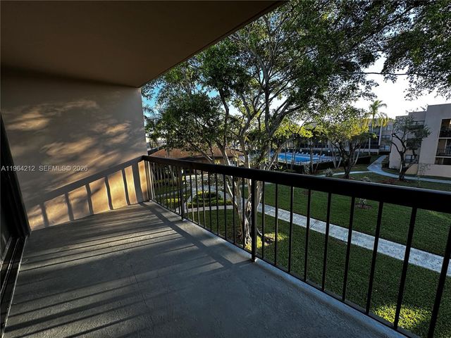 10625 SW 112th Ave 306, Miami, FL 33176