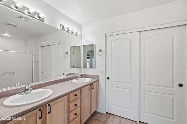 640 W Emerald Key Drive, Green Valley, AZ 85614