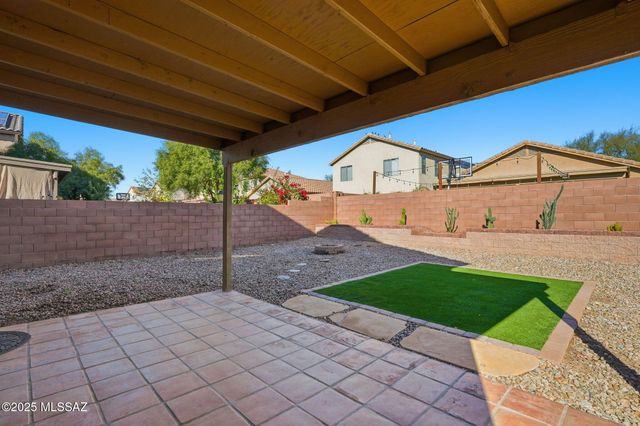 640 W Emerald Key Drive, Green Valley, AZ 85614