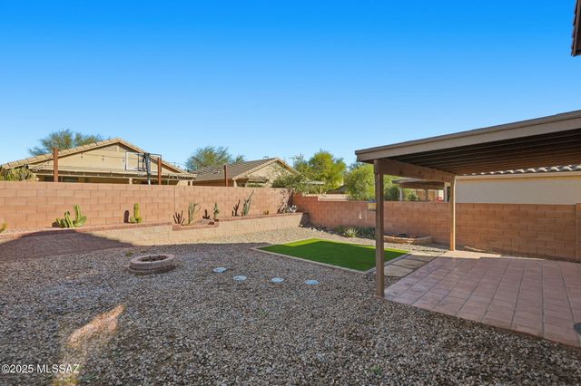 640 W Emerald Key Drive, Green Valley, AZ 85614