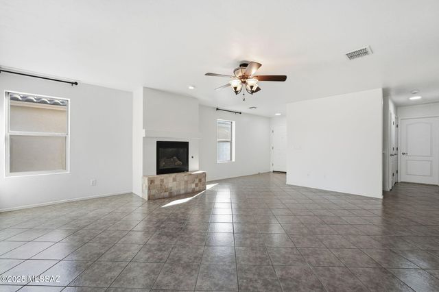 640 W Emerald Key Drive, Green Valley, AZ 85614