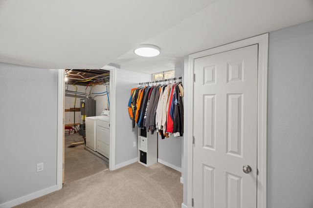 2521 Garfield Avenue, Des Moines, IA 50317