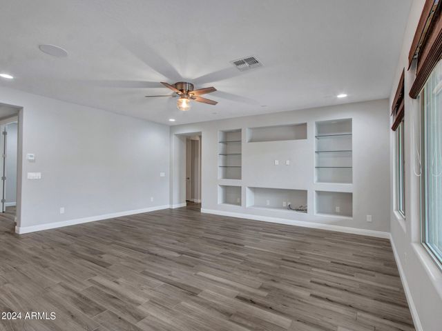 44529 N SONORAN ARROYO Lane, New River, AZ 85087