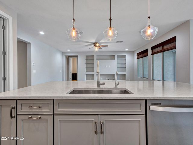 44529 N SONORAN ARROYO Lane, New River, AZ 85087