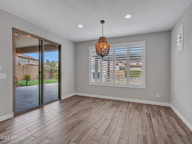 44529 N SONORAN ARROYO Lane, New River, AZ 85087